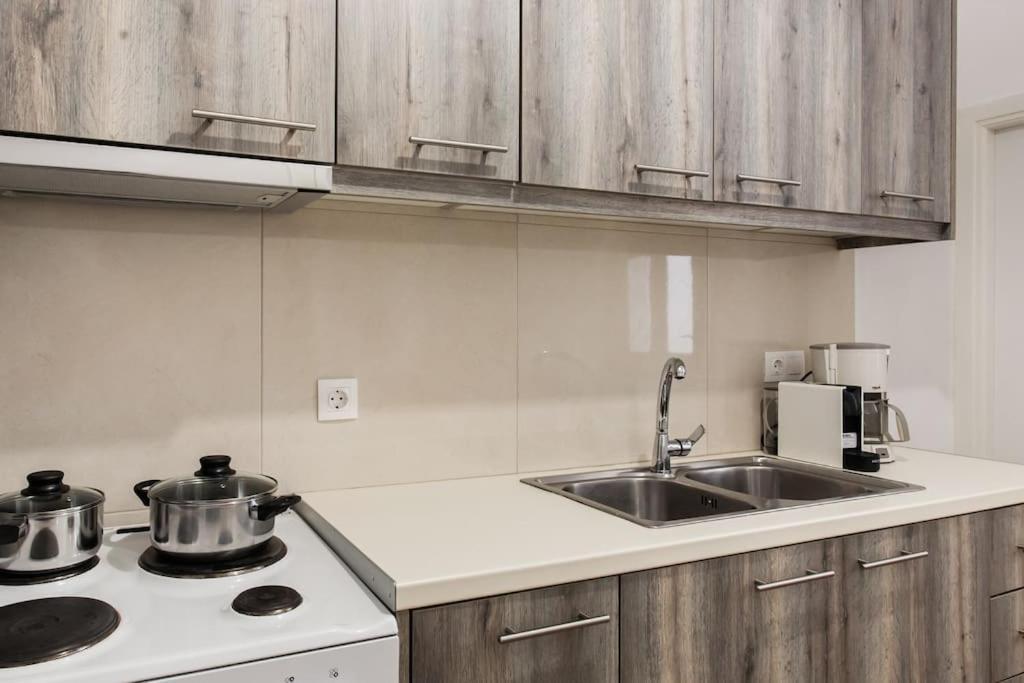 Апартаменты Splendid Full 5Bdr/3Bath/2Kitchens Mansion In Ath Афины Экстерьер фото