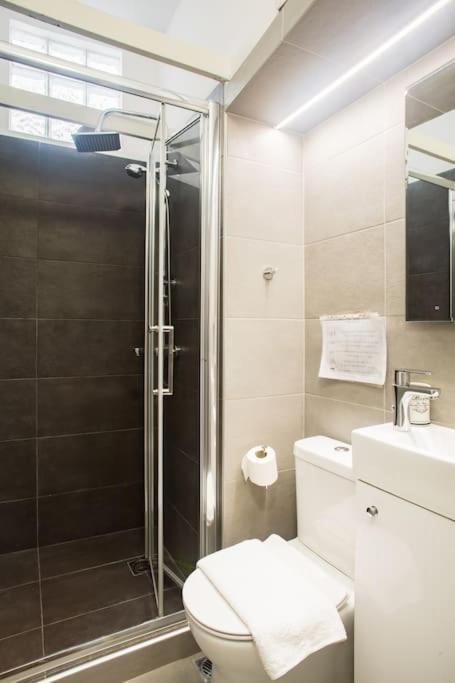 Апартаменты Splendid Full 5Bdr/3Bath/2Kitchens Mansion In Ath Афины Экстерьер фото
